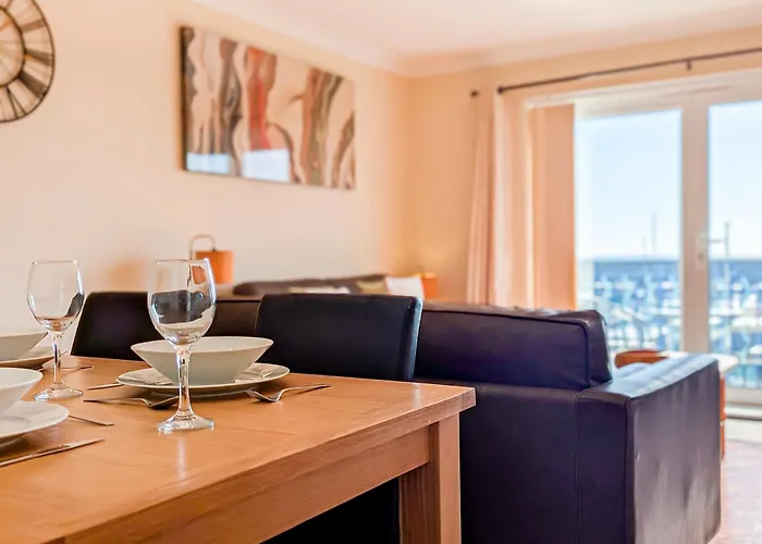 Britannia Harbour View - Parking - By Brighton Holiday Lets