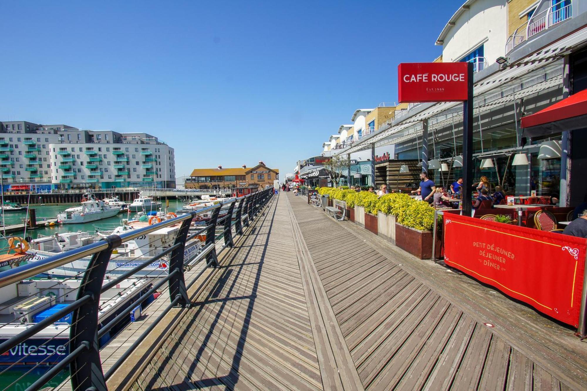 Britannia Harbour View - Parking - By Lets *