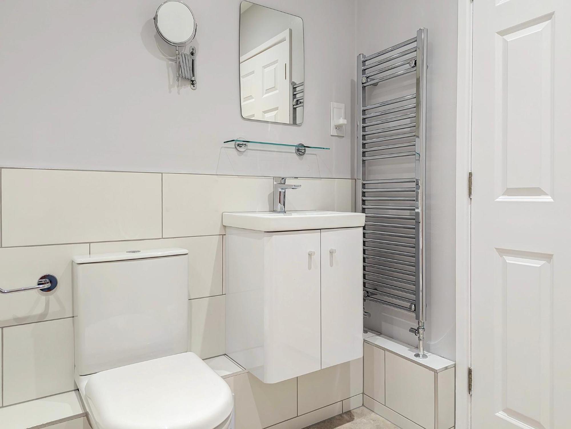Apartment Britannia Harbour View - Parking - By Lets Hove